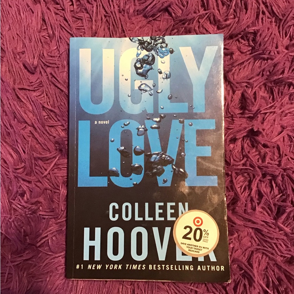 Ugly Love by Colleen Hoover Paperback